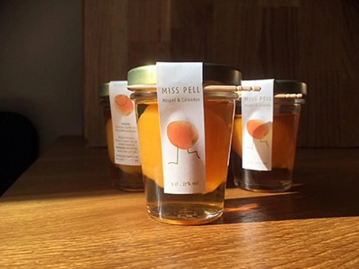 Artikelbild des Artikels “Miss Pell 45 ml mit Calvados “