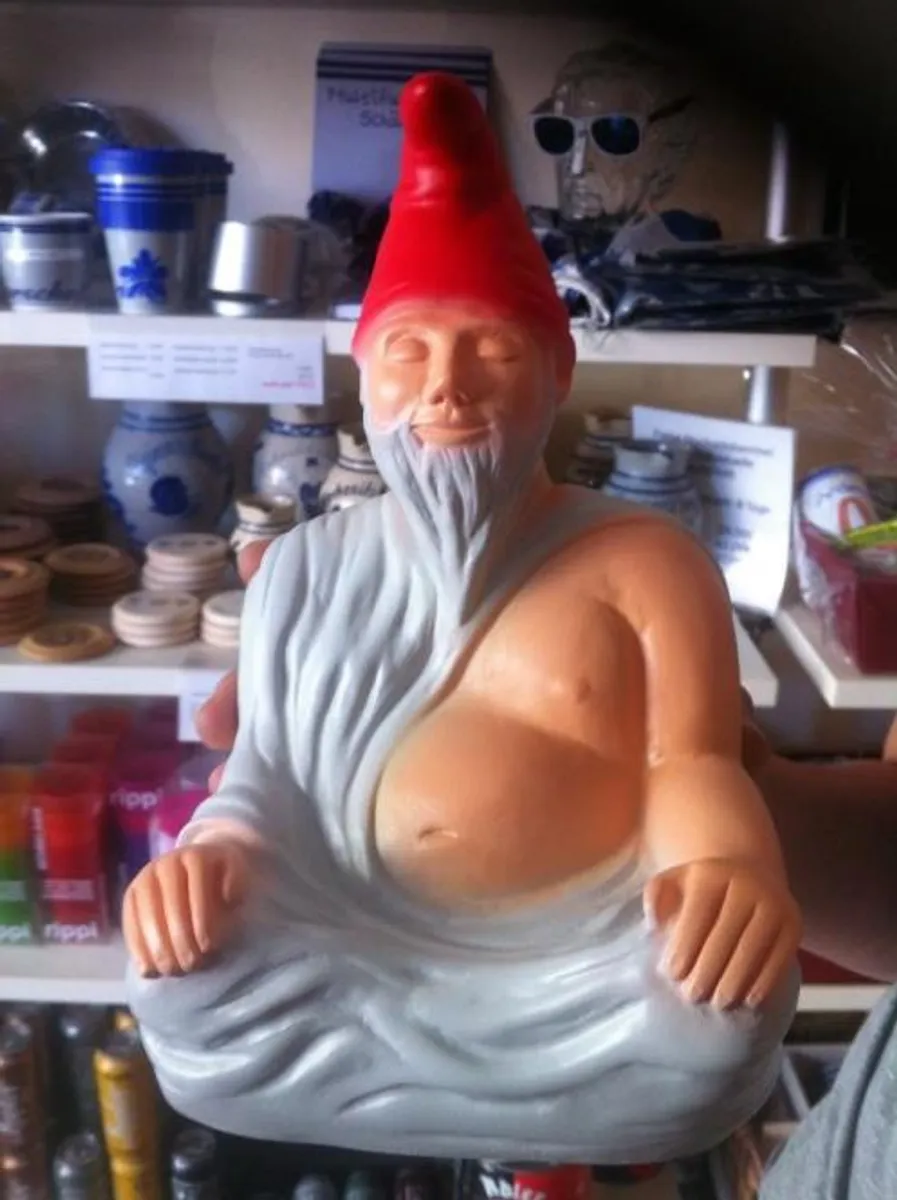 Artikelbild 1 des Artikels “Zwuddha Gartenzwerg “